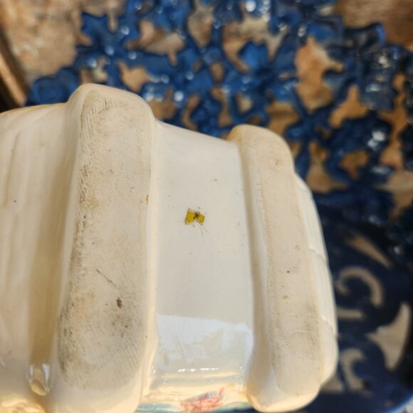 Vintage Ceramic Baby Carriage Planter With Teddy & Balloons - Picture 10 of 11